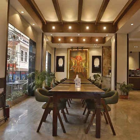Lakhey Hotel
