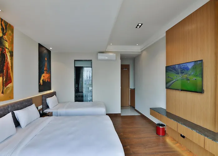 Lakhey Hotel 4*