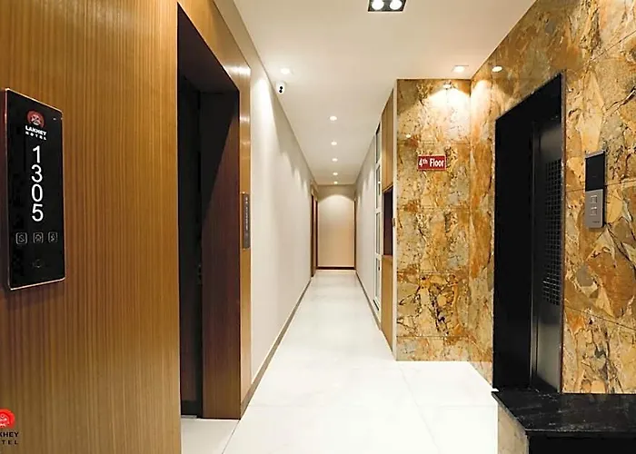 Lakhey Hotel 4*